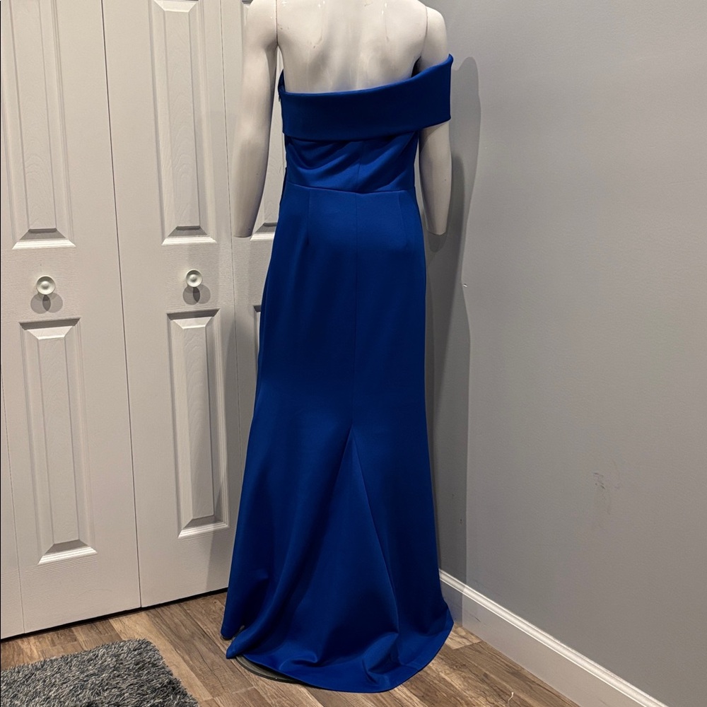 NWOT Eliza J off shoulder cobalt scuba gown - Picture 10 of 12